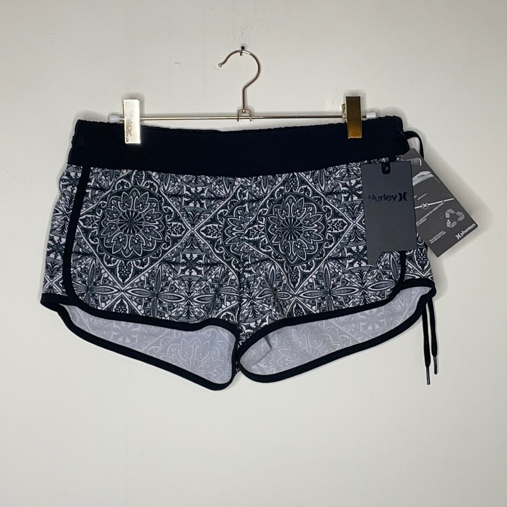 NWT Women’s Hurley Shorts Size Small